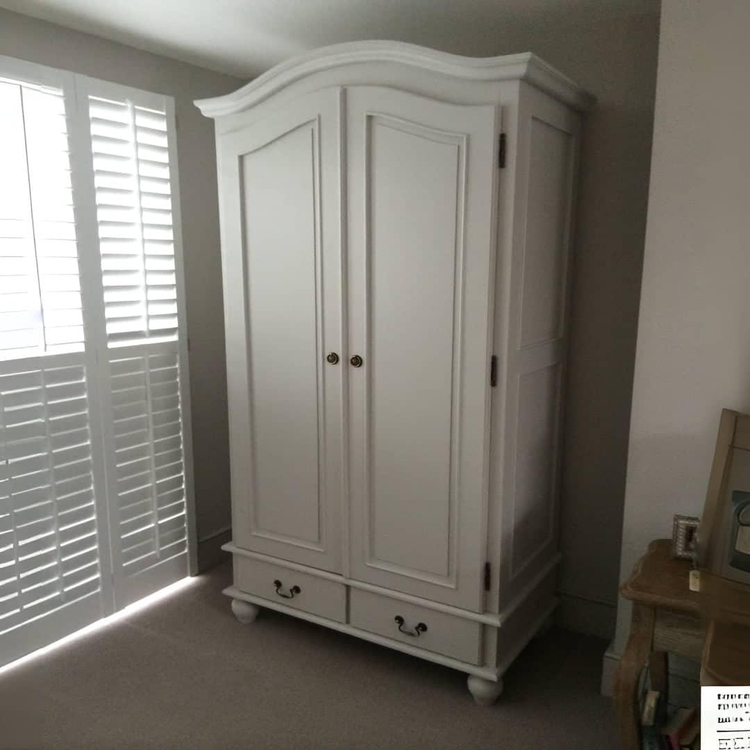 125 wardrobe in situ