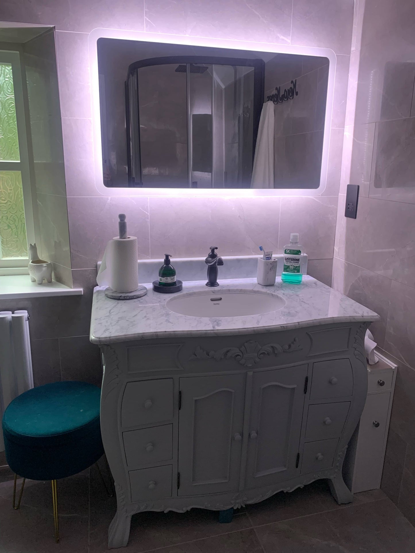 petite versailles vanity unit