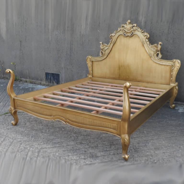 ornate hawktip bed